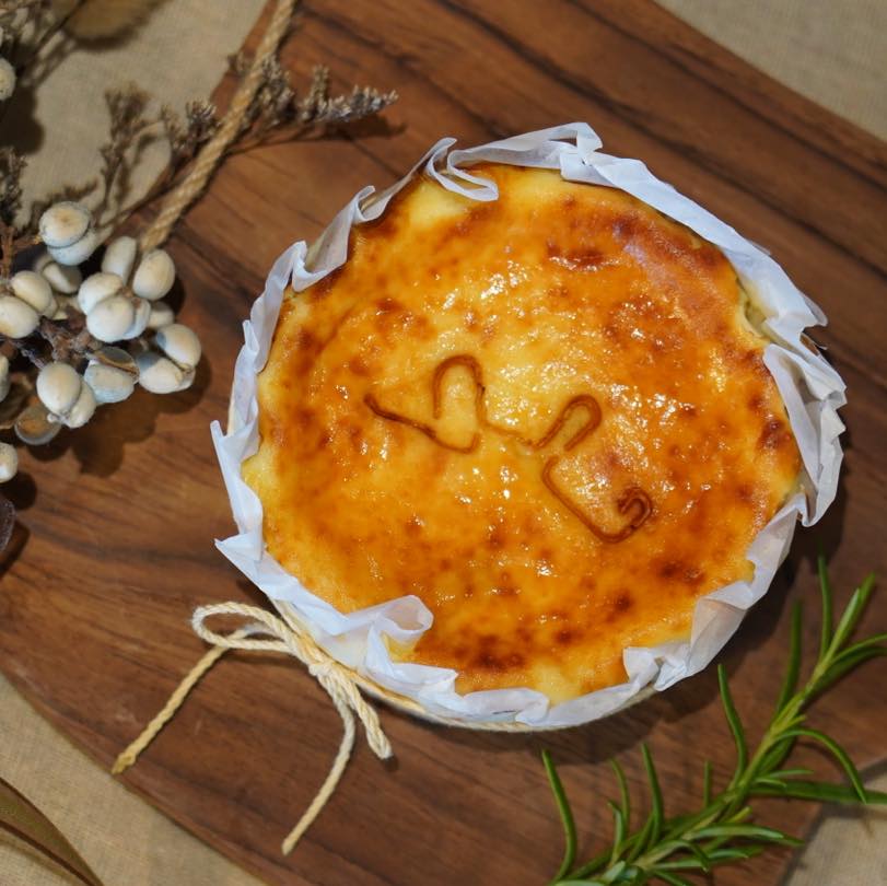 Birthday Decoration Stay Recommendation - Handmade Lava Basque Cheesecake