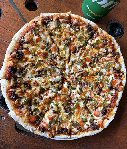 A Local Favorite on the Hengchun Peninsula — Rock Garden Handmade Pizza