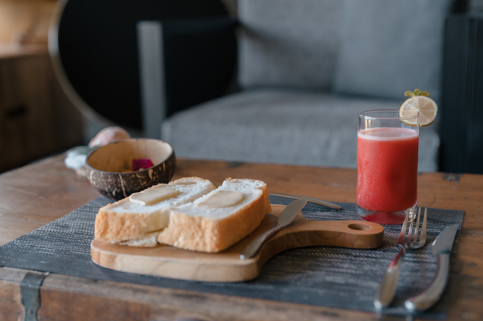 Dining at Wandering Walls